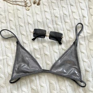 Minimale animale shimmery metallic bikini top